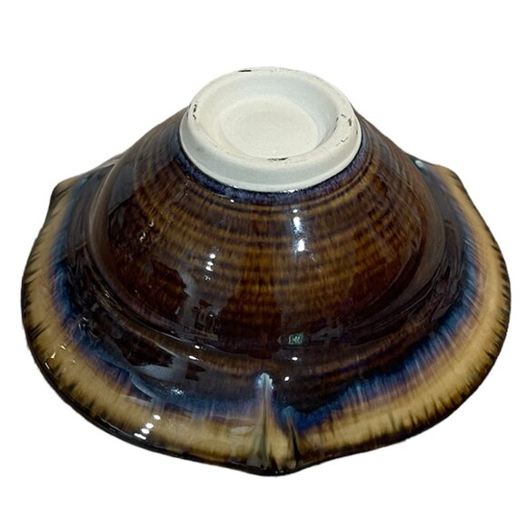 Handmade V-Shaped Pottery Bowl - Picture 5 of 5